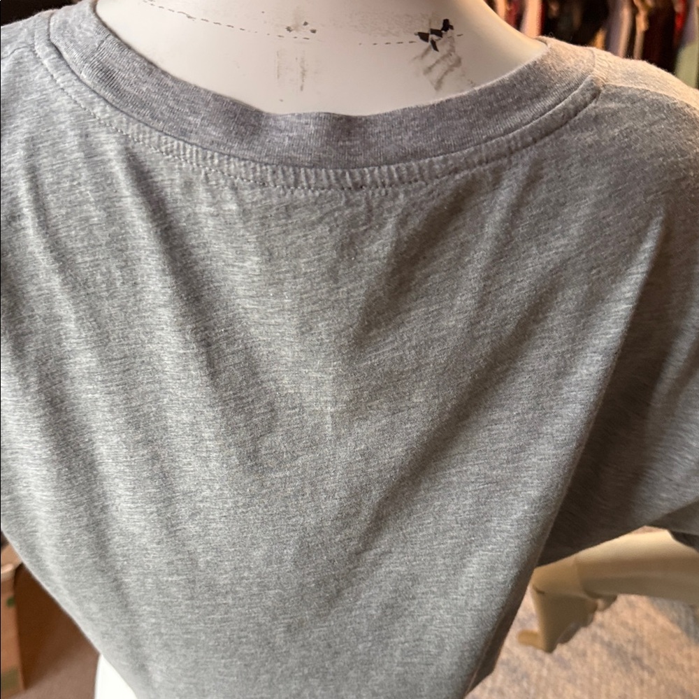 NWOT MCQ By Alexander McQueen Tee w velvet lettering - Picture 4 of 6